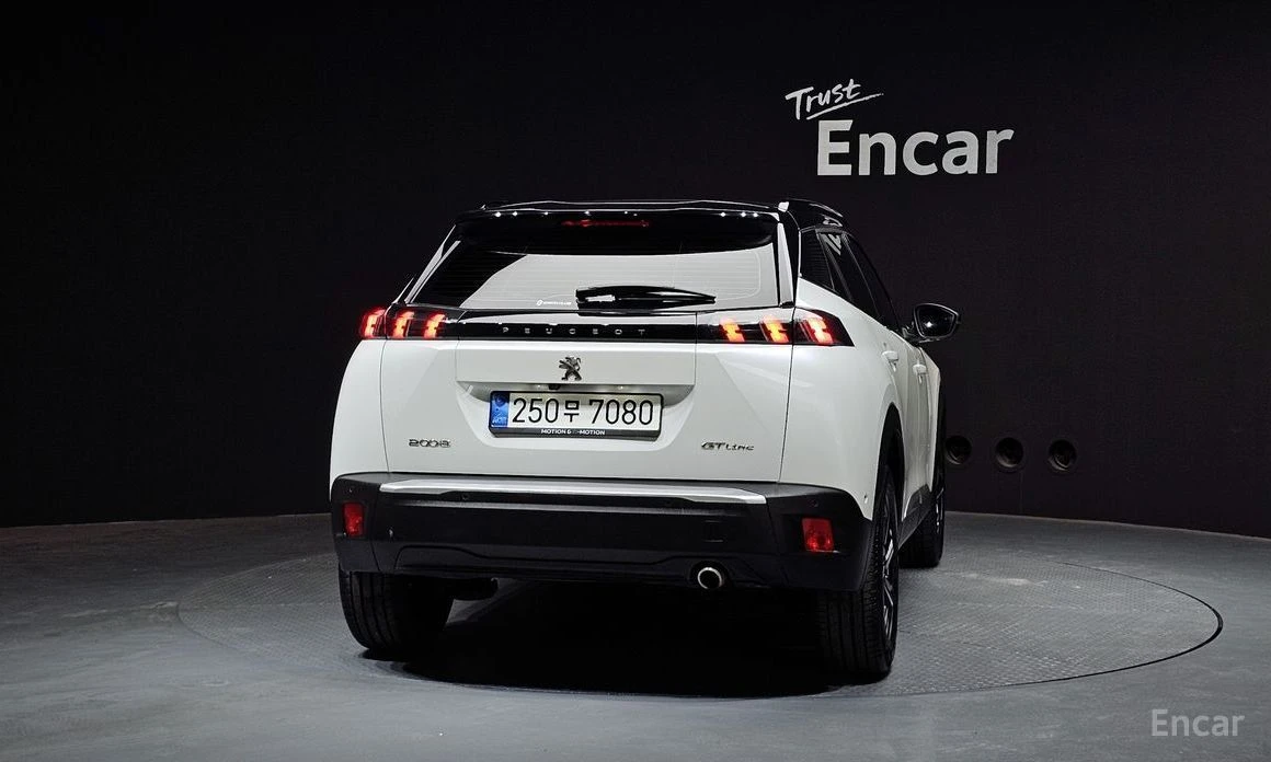 Peugeot 2008, снимка 4 - Автомобили и джипове - 54099697