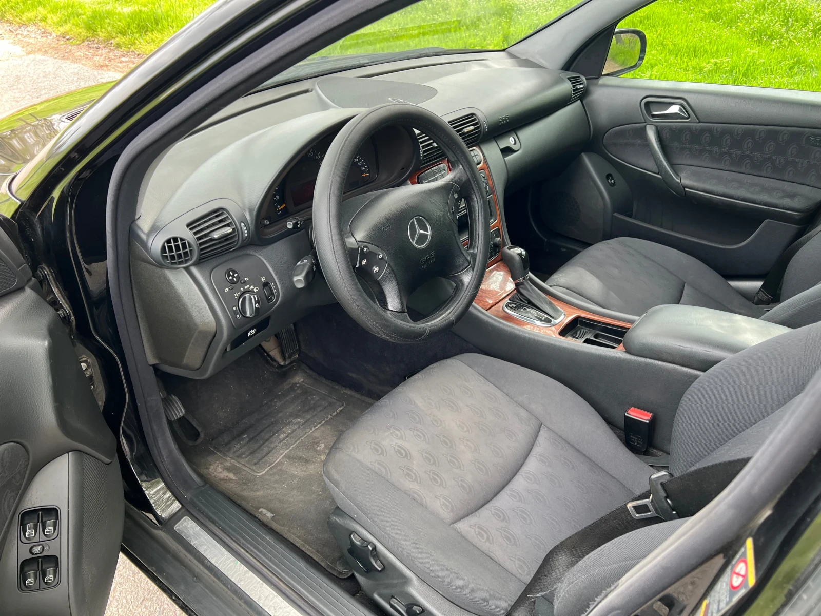 Mercedes-Benz C 220 2.2 CDI, снимка 7 - Автомобили и джипове - 54184860