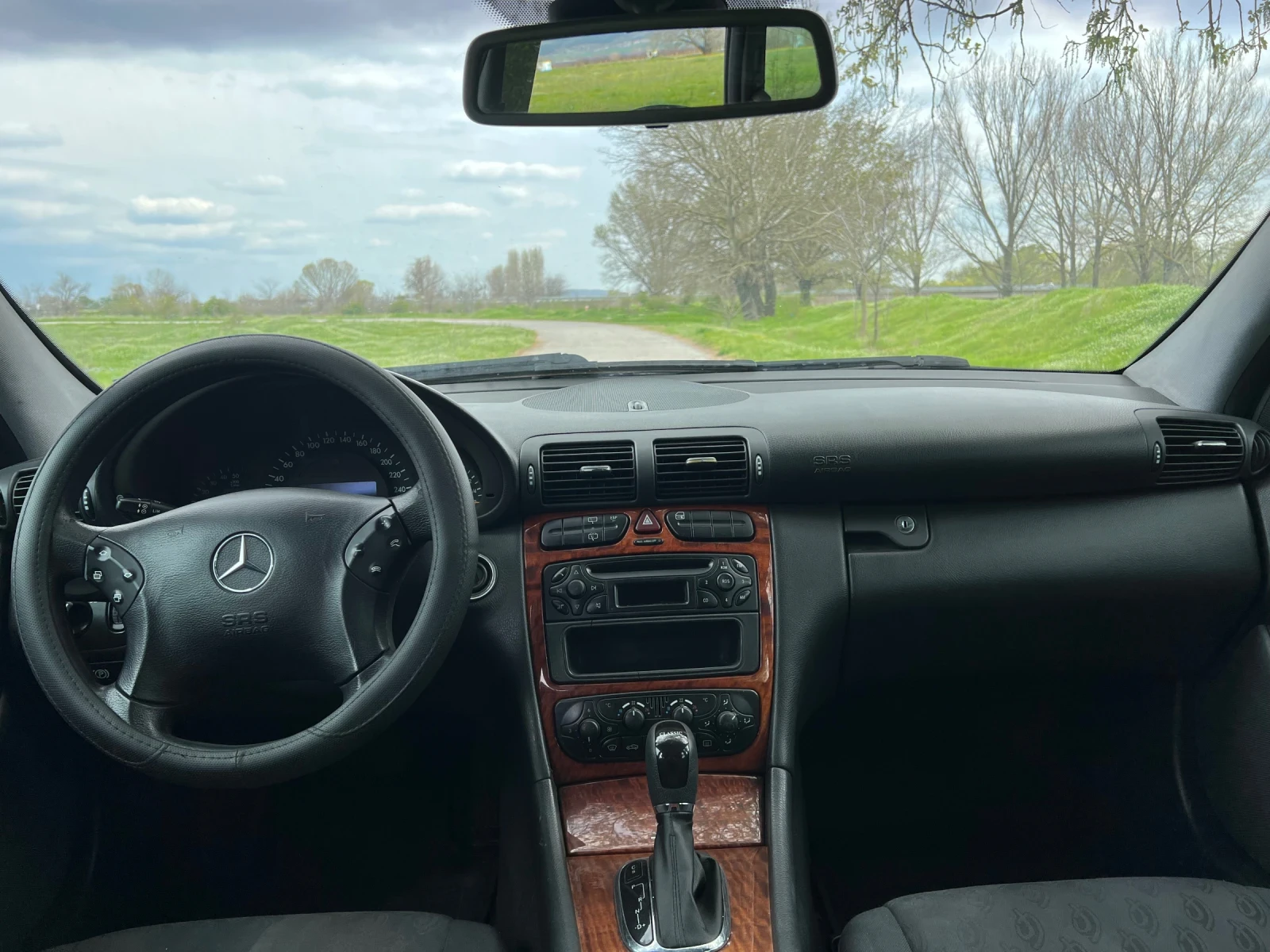 Mercedes-Benz C 220 2.2 CDI, снимка 9 - Автомобили и джипове - 54184860