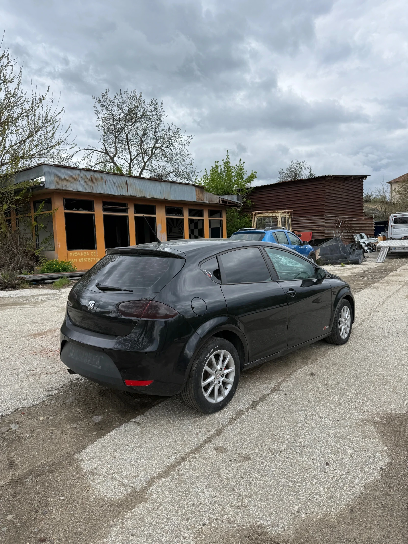 Seat Leon 1.6 TDI FACE 129.000км, снимка 2 - Автомобили и джипове - 54382946