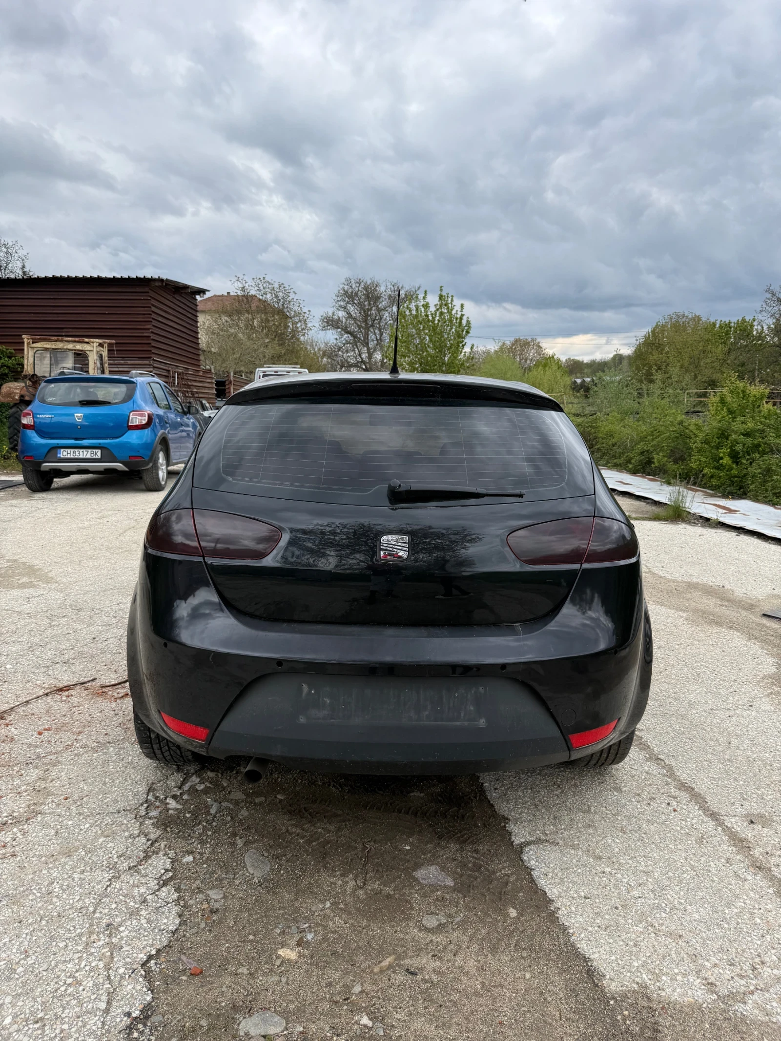 Seat Leon 1.6 TDI FACE 129.000км, снимка 3 - Автомобили и джипове - 54382946