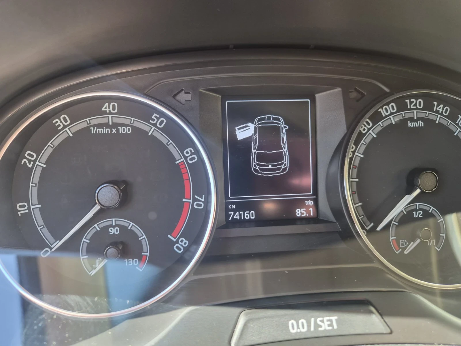 Skoda Fabia, снимка 8 - Автомобили и джипове - 54962338