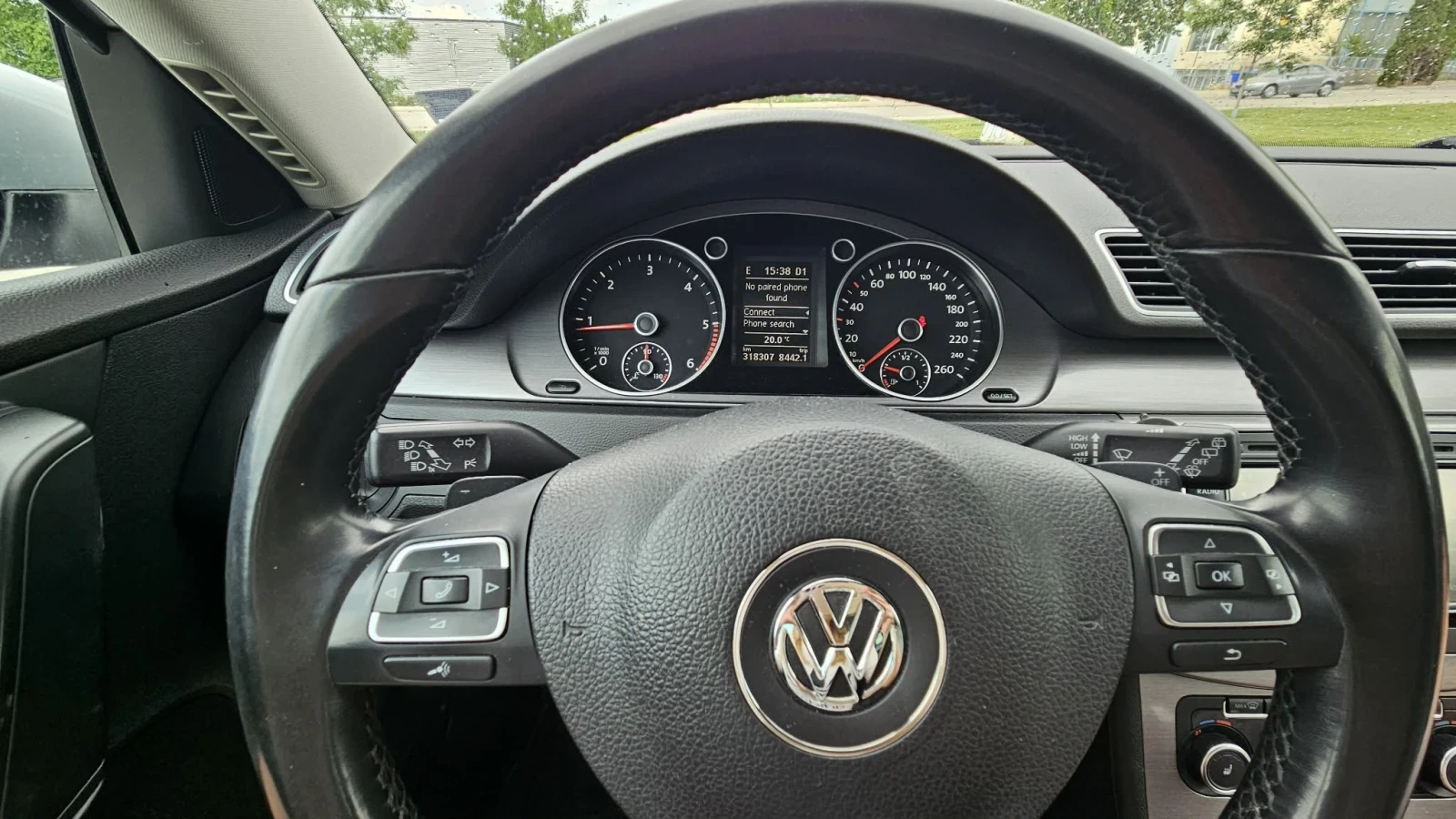 VW Passat 2.0 TDI, снимка 12 - Автомобили и джипове - 54991325