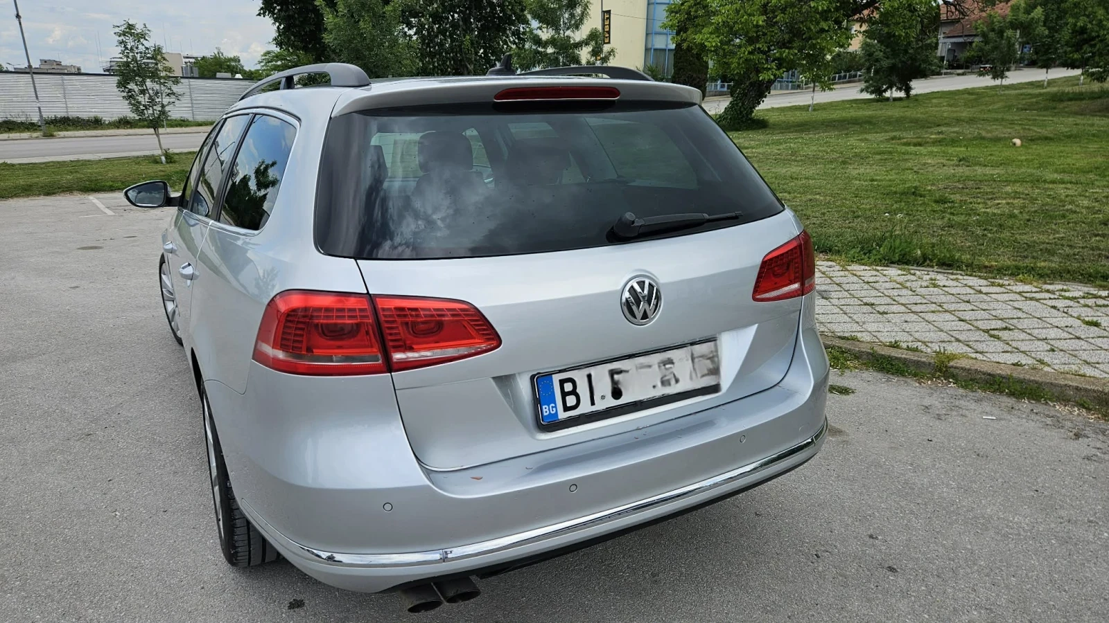 VW Passat 2.0 TDI, снимка 5 - Автомобили и джипове - 54991325