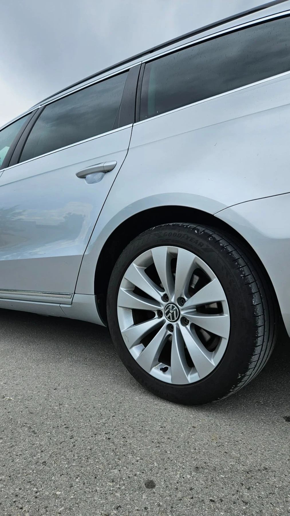 VW Passat 2.0 TDI, снимка 6 - Автомобили и джипове - 54991325