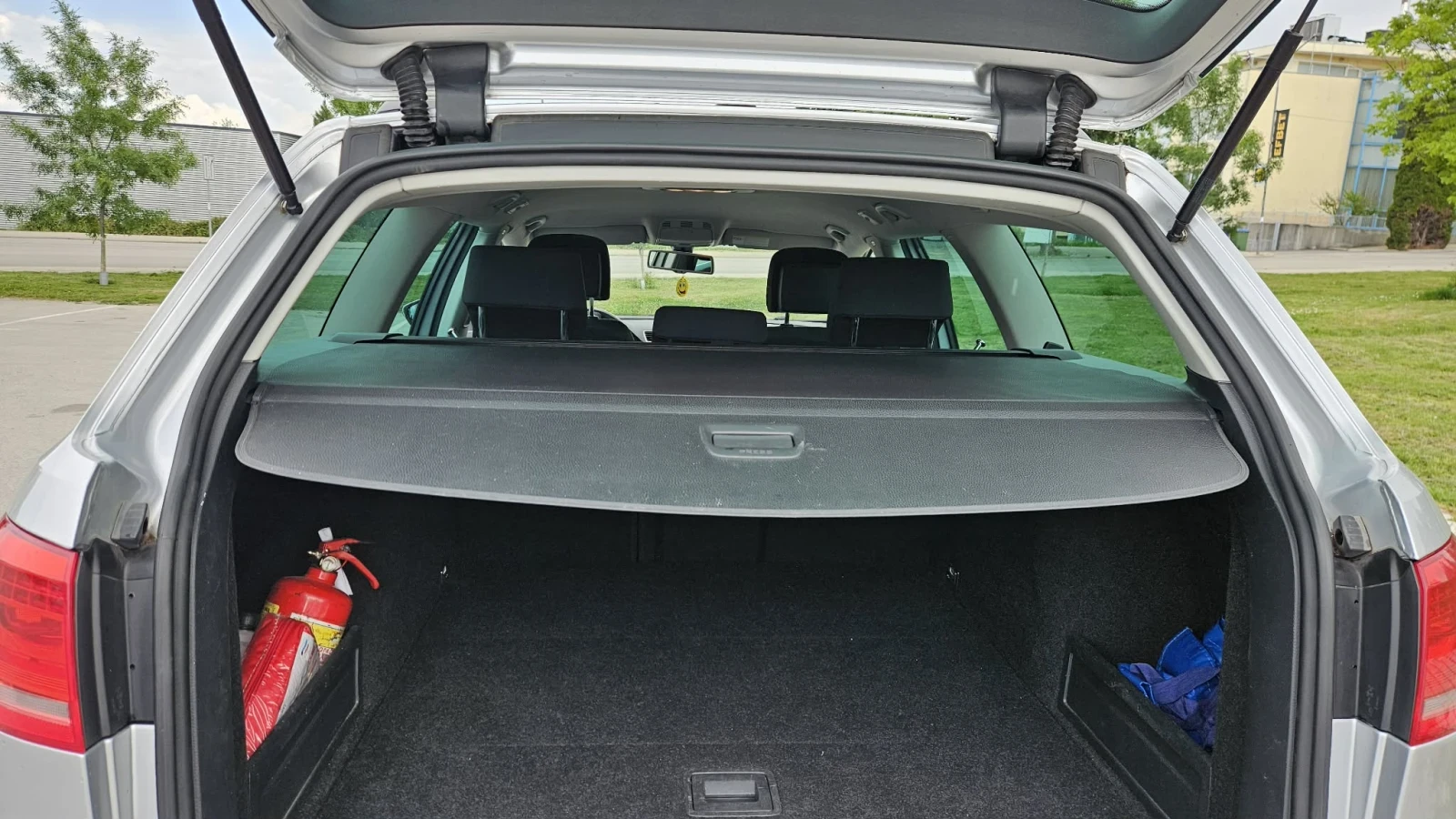 VW Passat 2.0 TDI, снимка 9 - Автомобили и джипове - 54991325