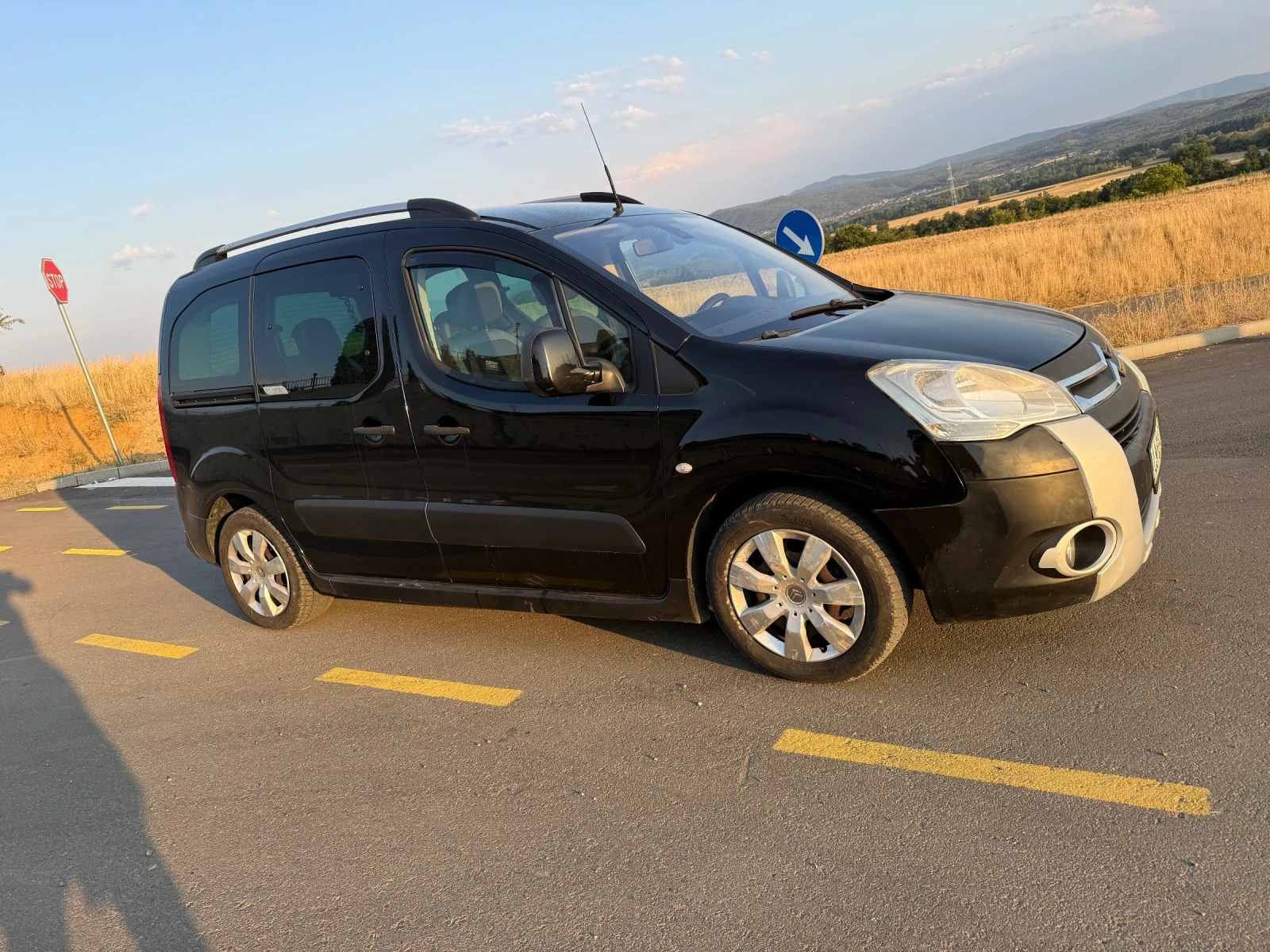 Citroen Berlingo 1.6HDI 110 XTR TOP, снимка 2 - Автомобили и джипове - 55589508