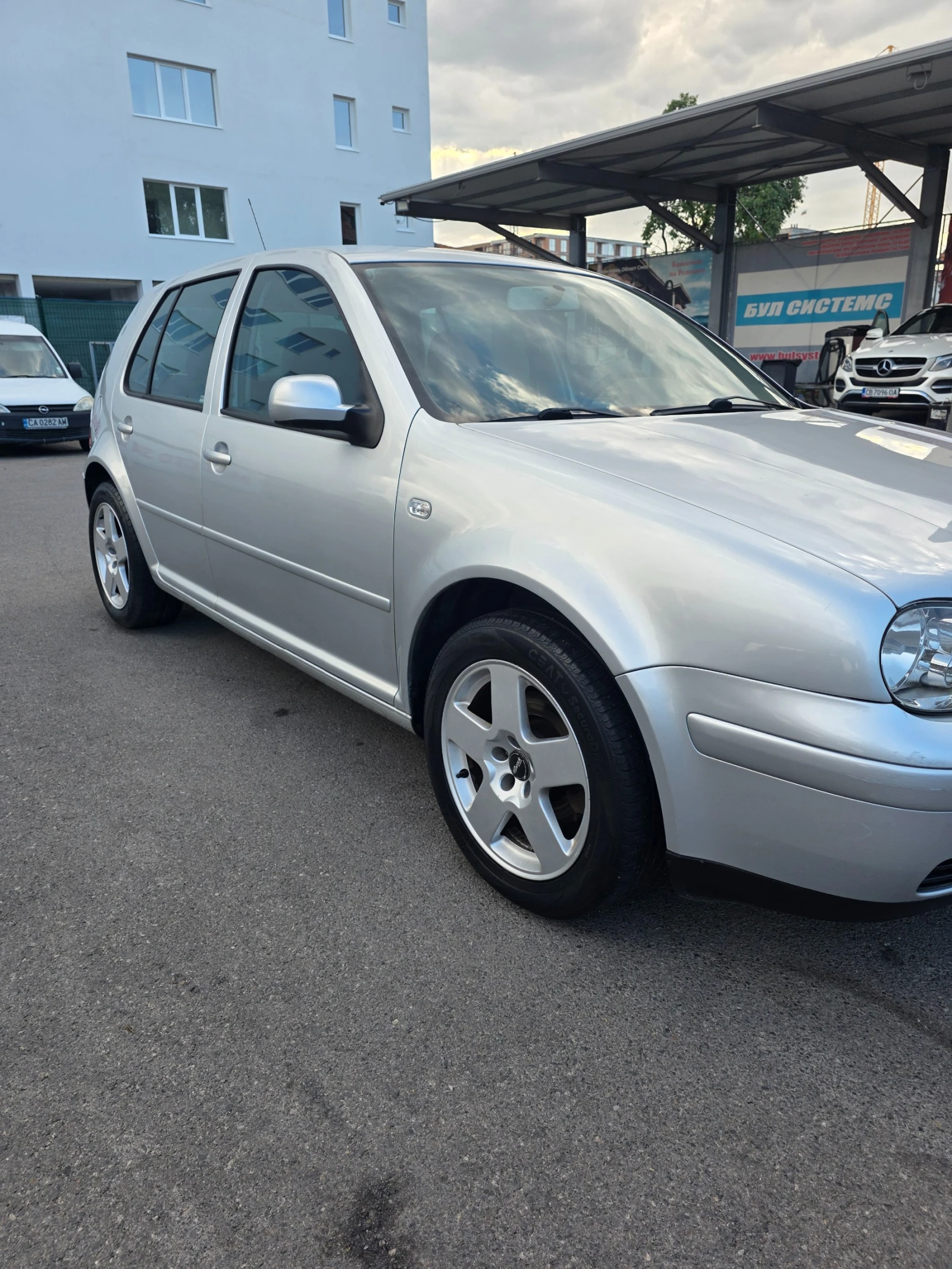VW Golf 1.9TDI-101k.c., снимка 6 - Автомобили и джипове - 56014707