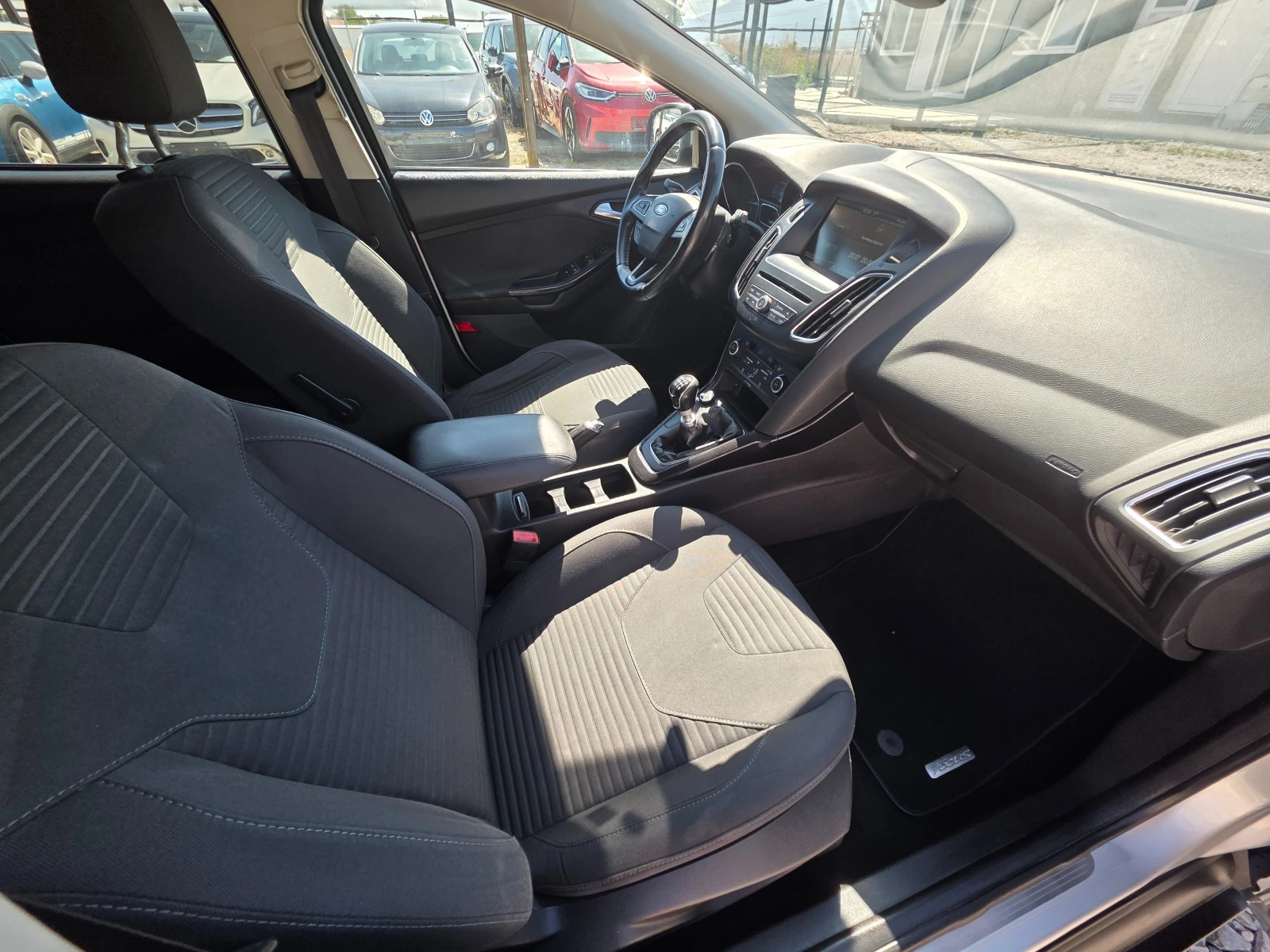 Ford Focus III-1.5 TDCI-Titanium-120 hp., снимка 16 - Автомобили и джипове - 56119342