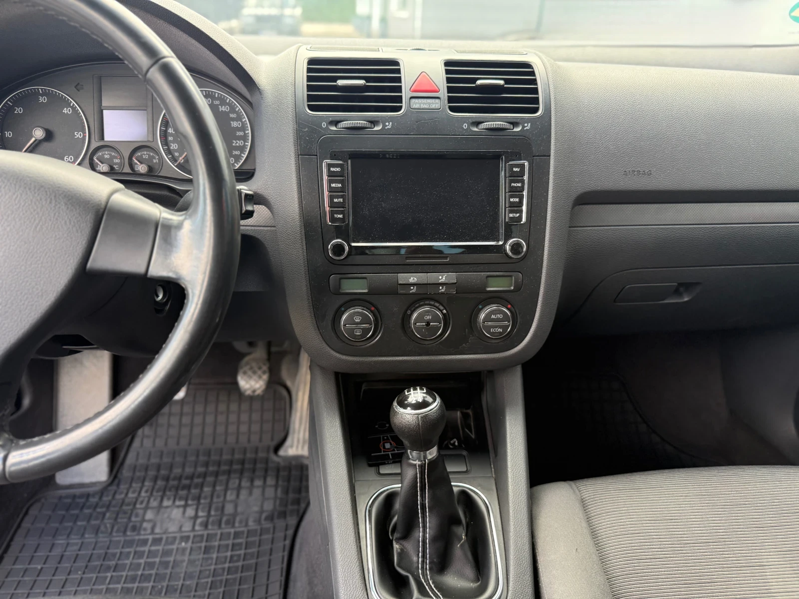 VW Golf 2.0 SDI, снимка 8 - Автомобили и джипове - 56248512