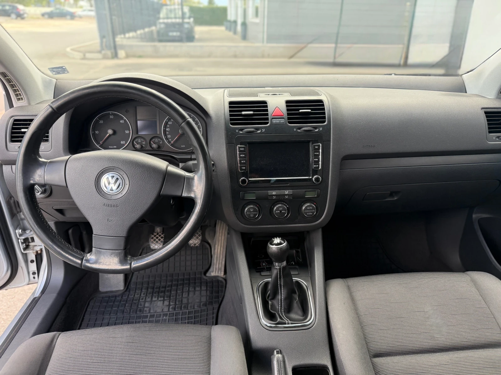 VW Golf 2.0 SDI, снимка 9 - Автомобили и джипове - 56248512