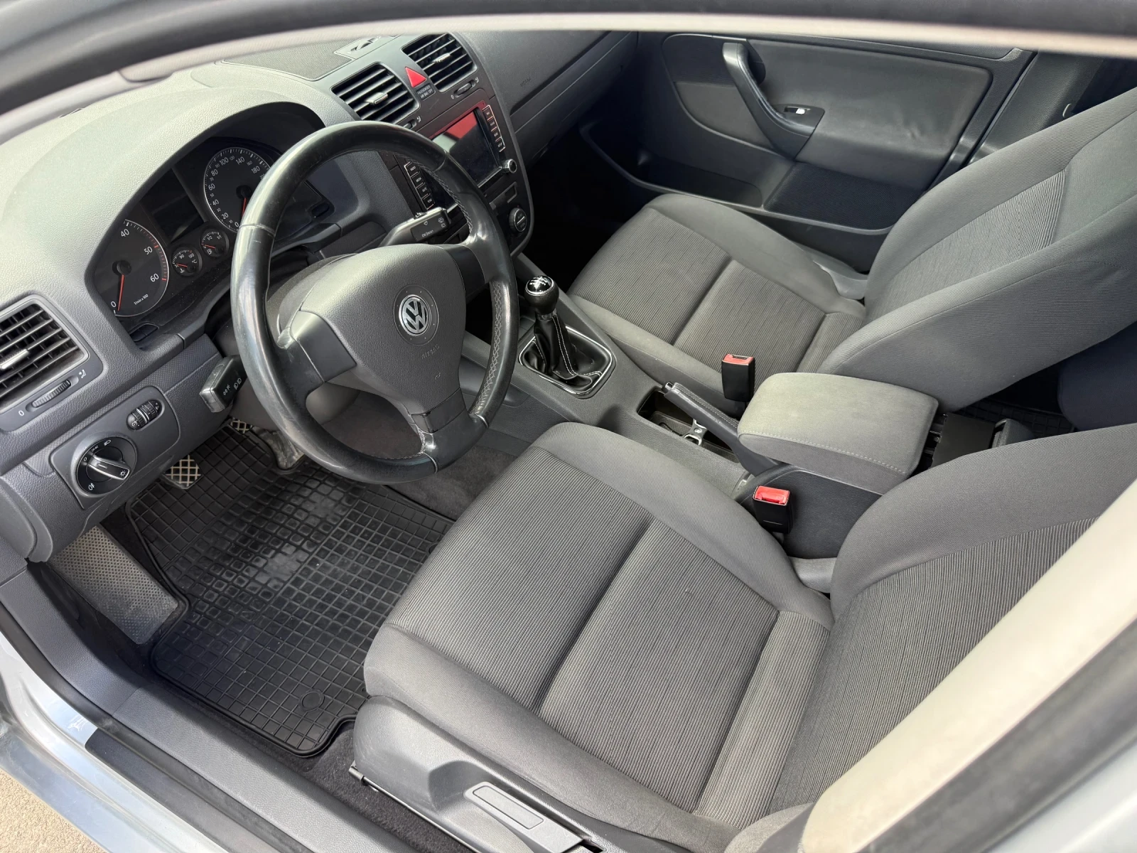 VW Golf 2.0 SDI, снимка 7 - Автомобили и джипове - 56248512