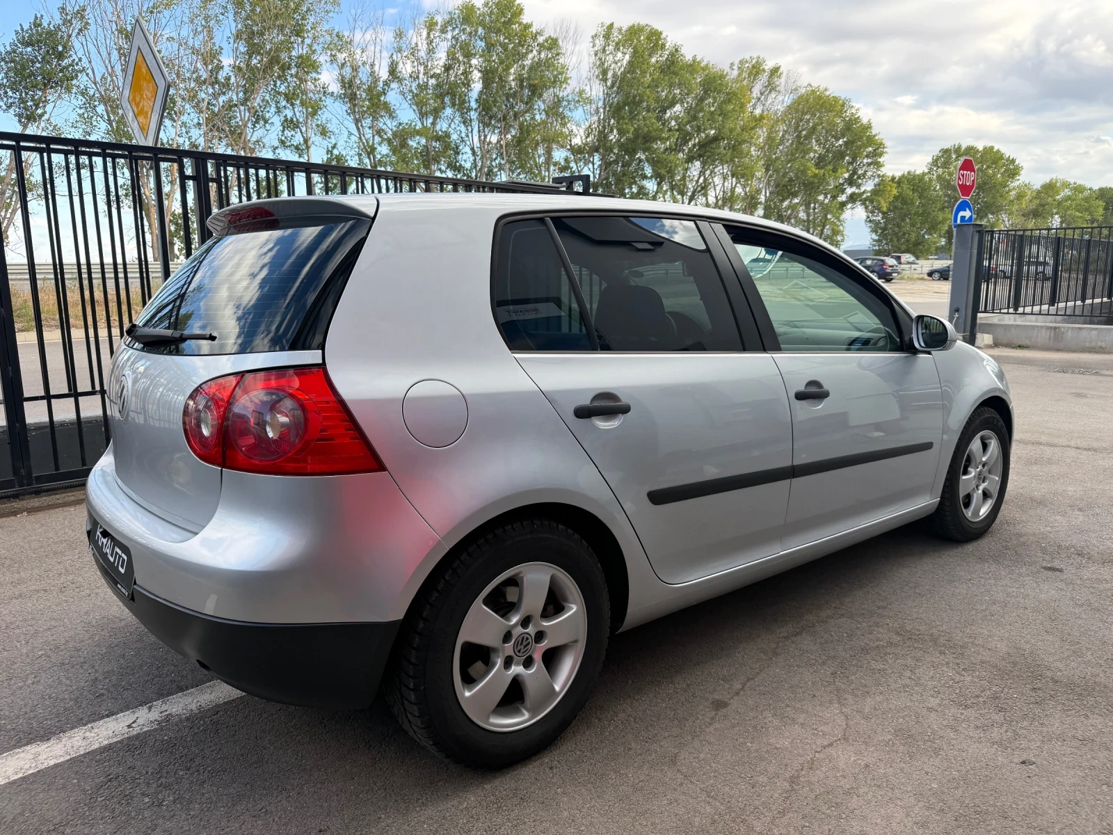 VW Golf 2.0 SDI, снимка 5 - Автомобили и джипове - 56248512