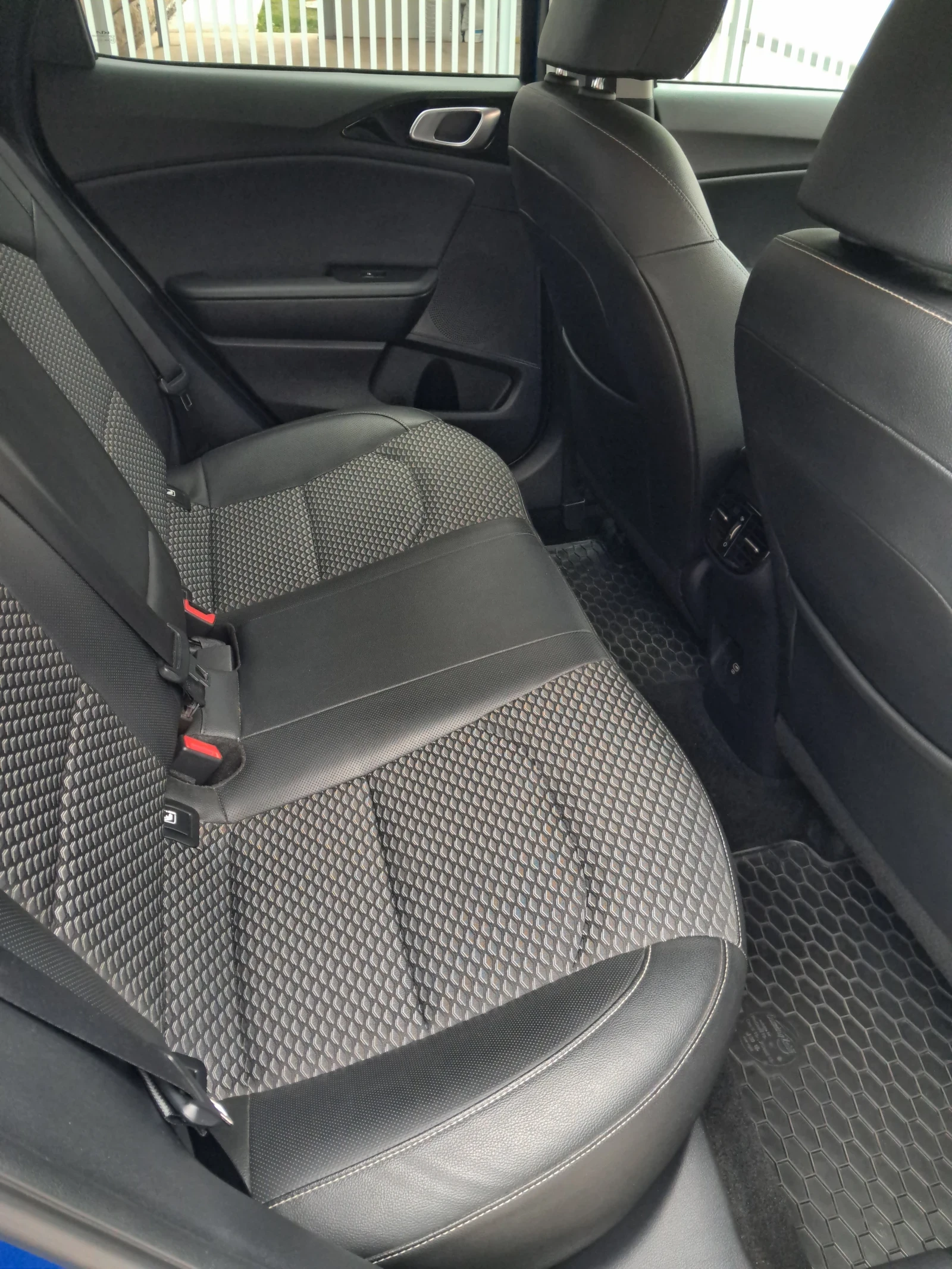 Kia XCeed 1.5T-GDi 160кс, снимка 7 - Автомобили и джипове - 56466766