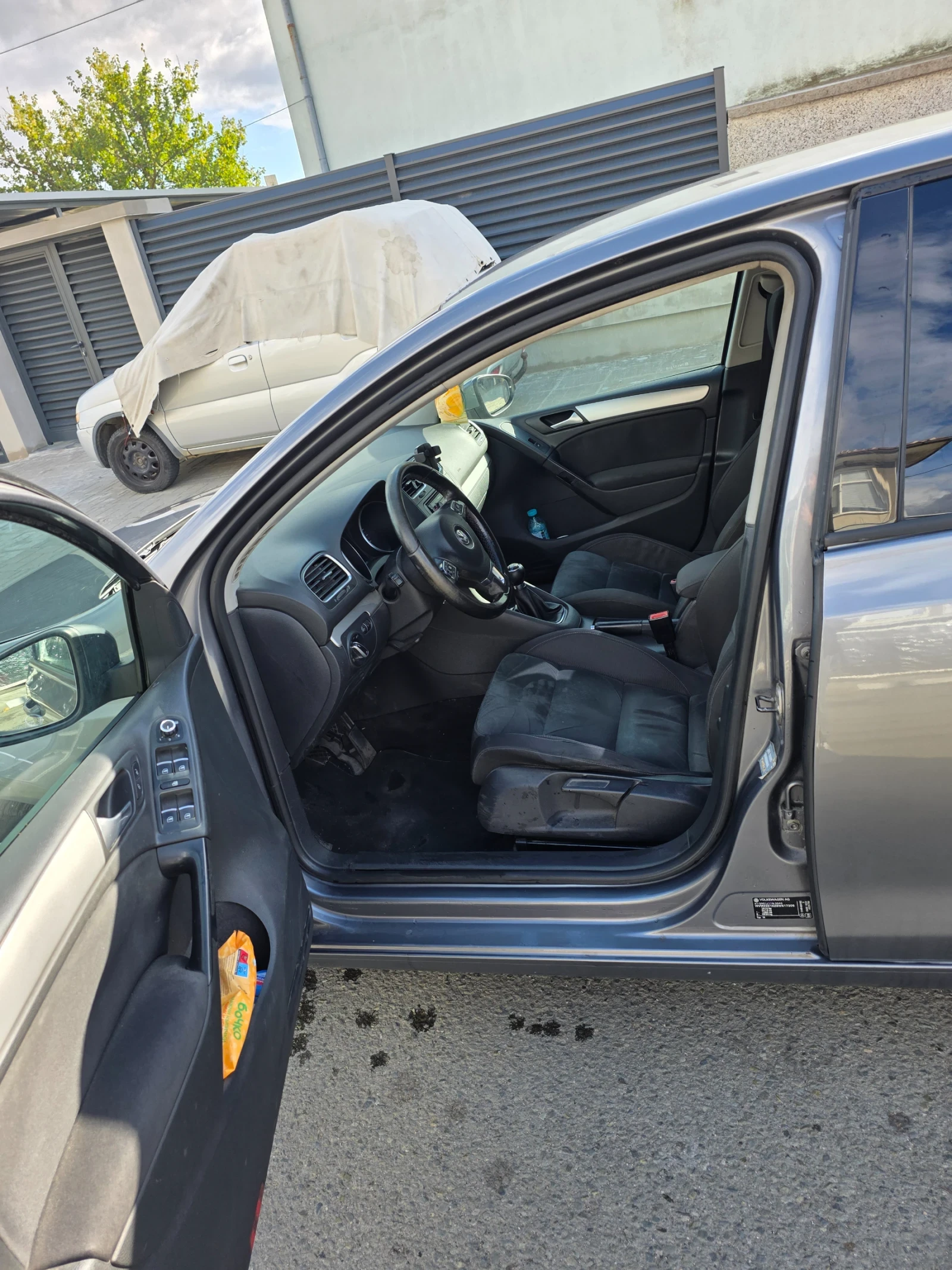 VW Golf 2000TDI, снимка 8 - Автомобили и джипове - 56533077