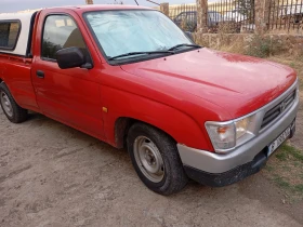 Toyota Hilux 2.4 D един собственик милионер колекция, снимка 3