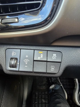 Kia Stonic 1.6 CRDI/FULL/ЕДИН СОБСТВЕНИК/РЕАЛНИ КИЛОМЕТРИ - 9995 € / 19548.52 лв. - 43888721 17