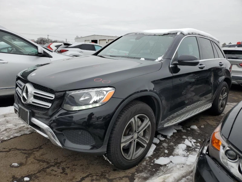 Mercedes-Benz GLC 300 4MATIC* Burmester* Панорама* Подгрев* Камери* , снимка 3 - Автомобили и джипове - 49286546