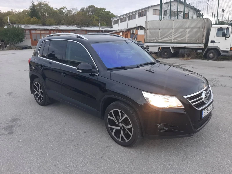 VW Tiguan 2.0 TDI 140ks. 4x4, снимка 2 - Автомобили и джипове - 52631790