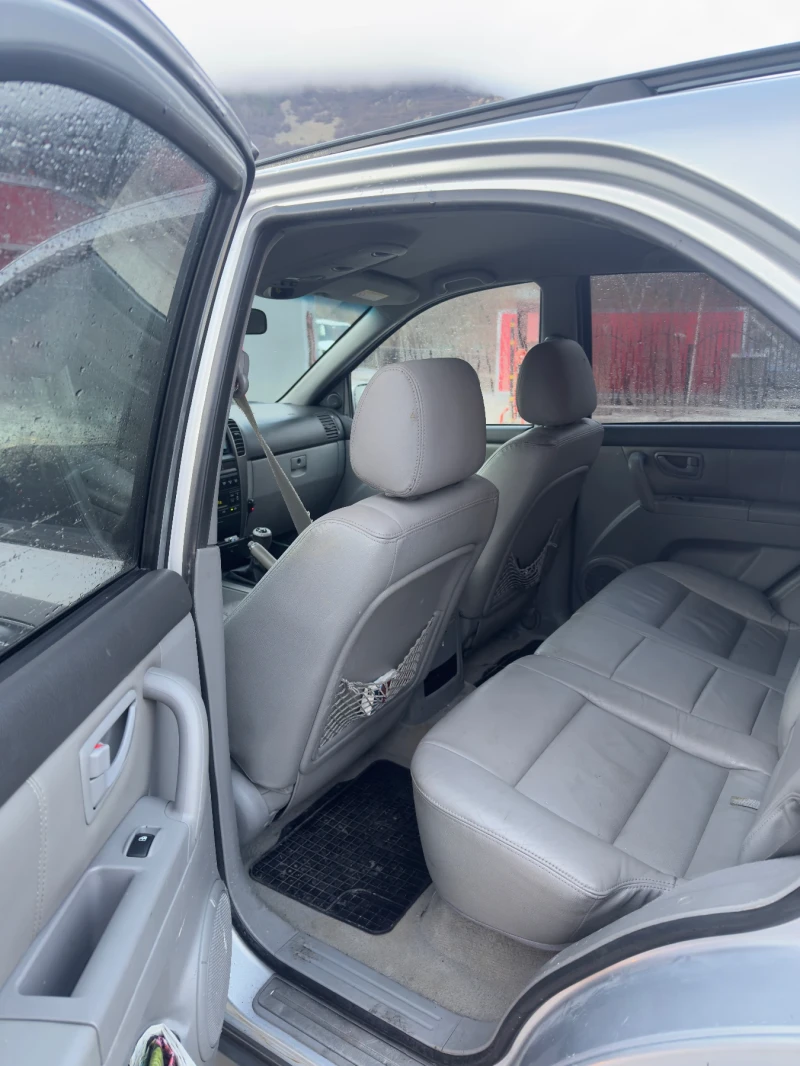 Kia Sorento 2.5 CRDI, снимка 8 - Автомобили и джипове - 52680494
