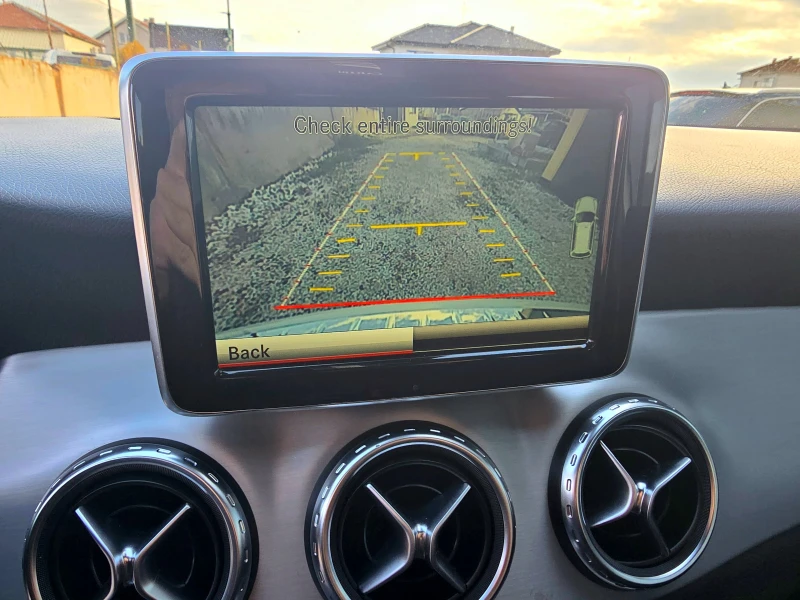 Mercedes-Benz GLA 220 4MATIC AMG PACK, снимка 15 - Автомобили и джипове - 52773481