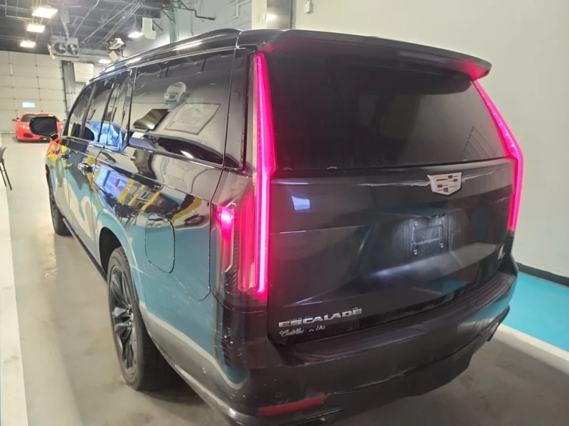 Cadillac Escalade * SPORT PLATINUM * CARFAX * БЕЗ ПЪРВОНАЧАЛНА ВНОСК, снимка 4 - Автомобили и джипове - 52837679