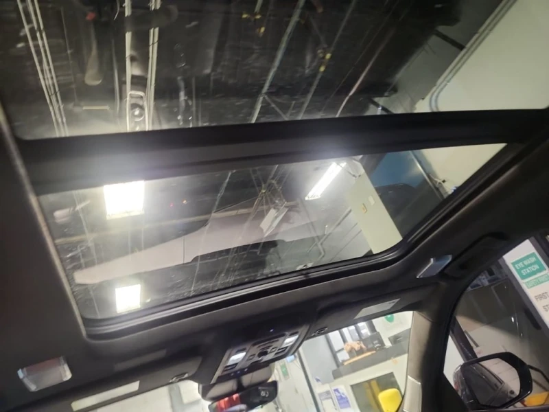 Cadillac Escalade * SPORT PLATINUM * CARFAX * БЕЗ ПЪРВОНАЧАЛНА ВНОСК, снимка 13 - Автомобили и джипове - 52837679