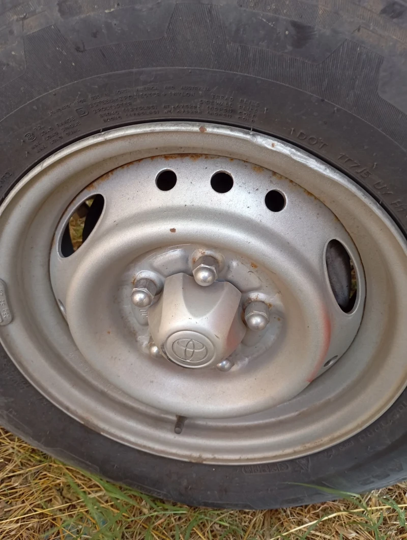 Toyota Hilux 2.4 D един собственик милионер колекция, снимка 12 - Автомобили и джипове - 53309684