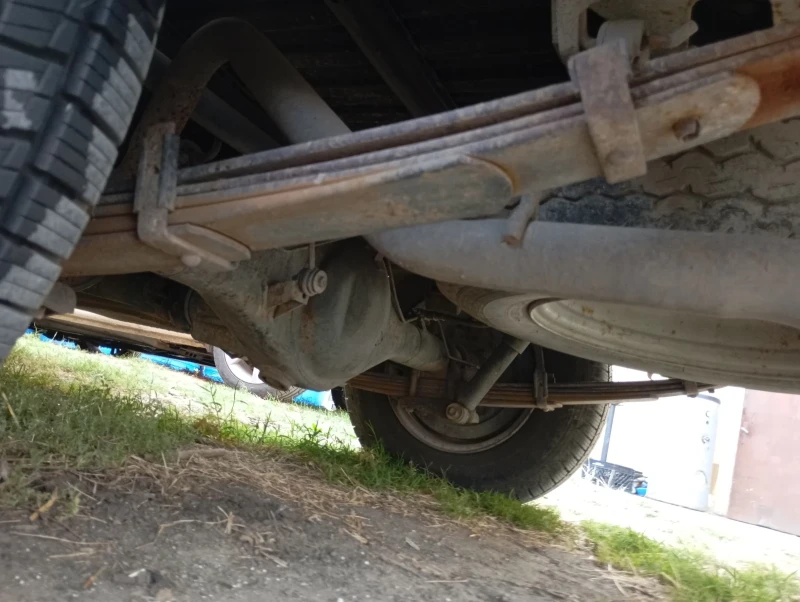 Toyota Hilux 2.4 D един собственик милионер колекция, снимка 7 - Автомобили и джипове - 53309684