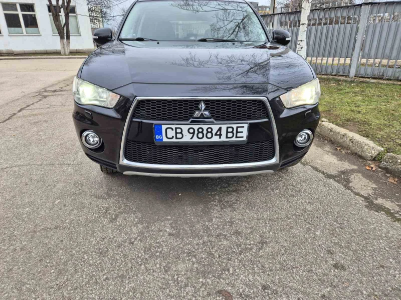 Mitsubishi Outlander 2.2did, снимка 3 - Автомобили и джипове - 53561600