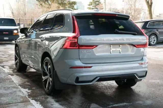 Volvo XC60 * Ultimate Dark Theme T8 * 360 * H/K, снимка 4 - Автомобили и джипове - 54419046