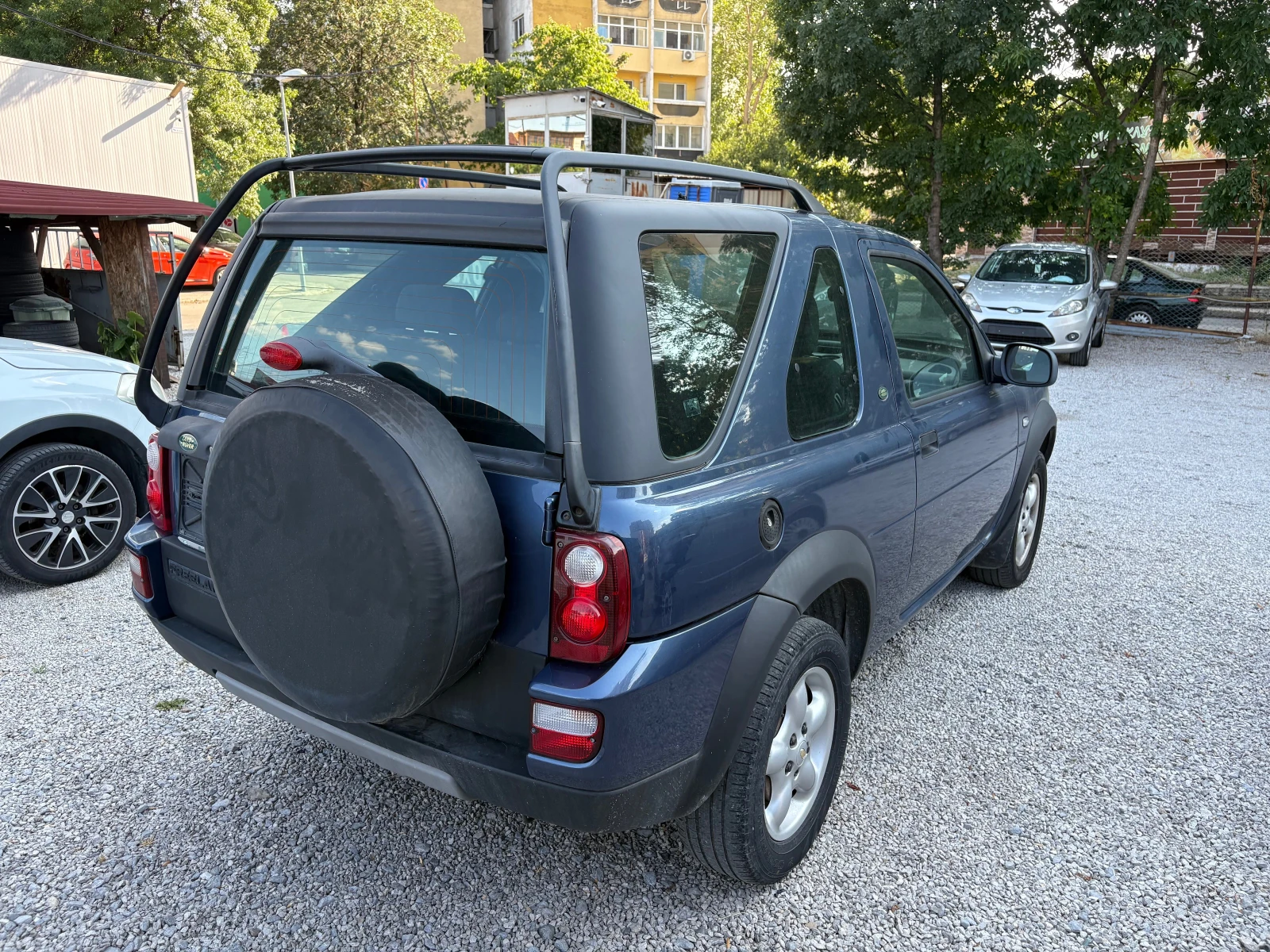 Land Rover Freelander 2.0 TD4 - изображение 3