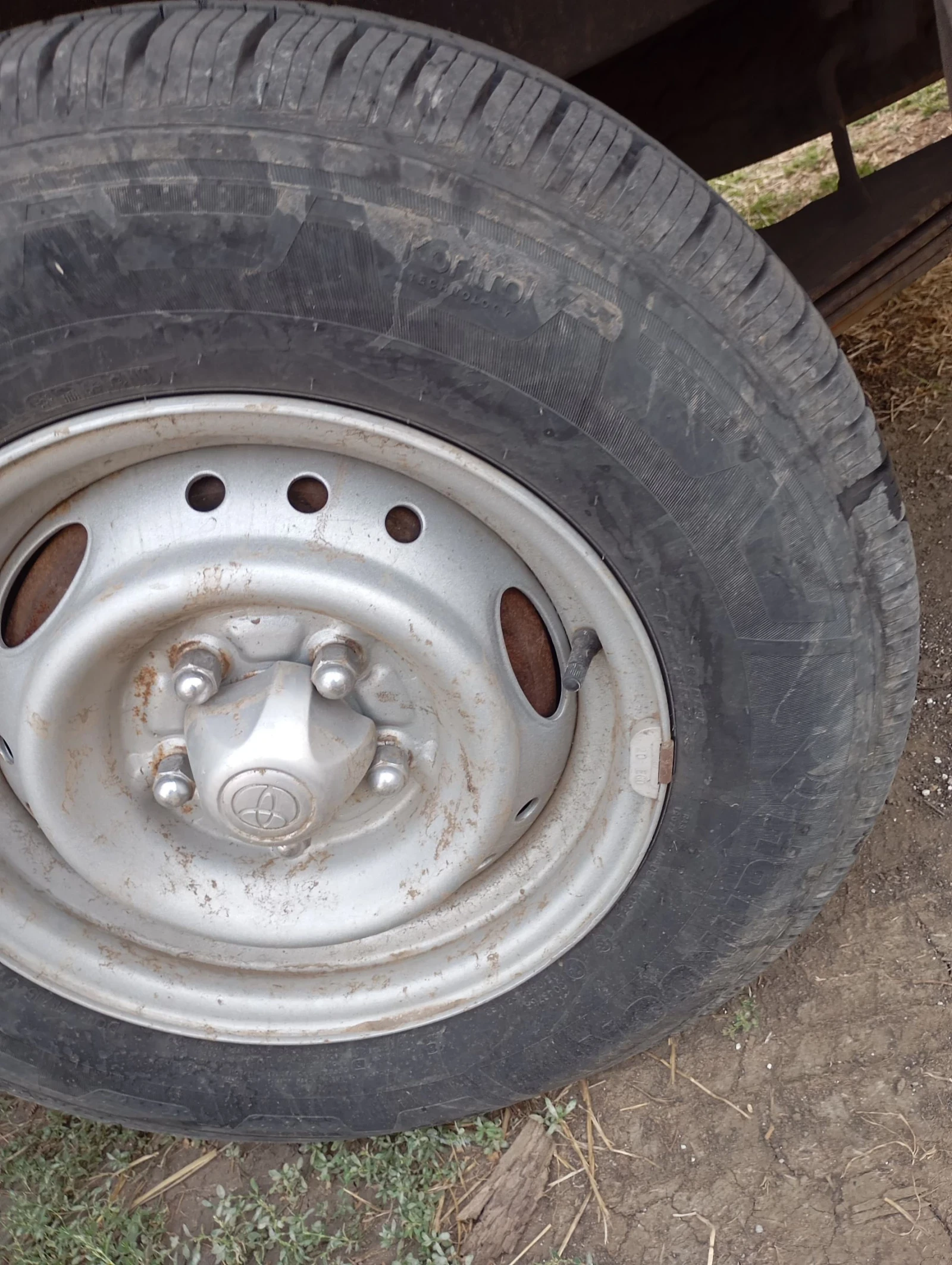 Toyota Hilux 2.4 D един собственик милионер колекция - изображение 8