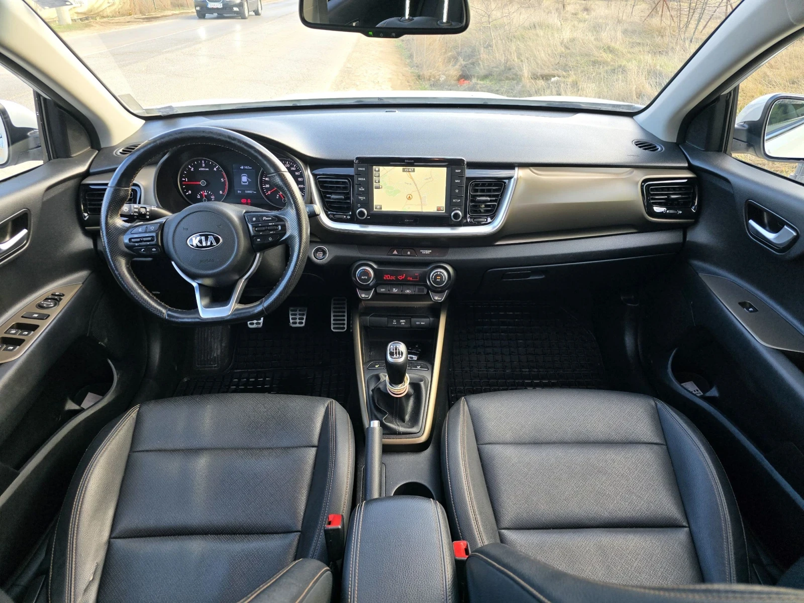 Kia Stonic 1.6 CRDI/FULL/ЕДИН СОБСТВЕНИК/РЕАЛНИ КИЛОМЕТРИ, снимка 13 - Автомобили и джипове - 53746860