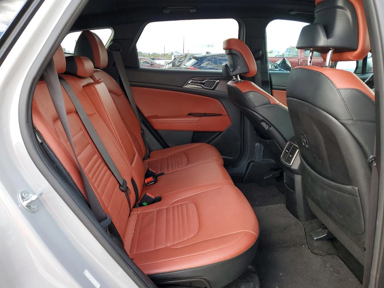 Kia Sportage * SX* PRESTIGE* КОЖА* НАВИ* ЛЕД* , снимка 10 - Автомобили и джипове - 53755598