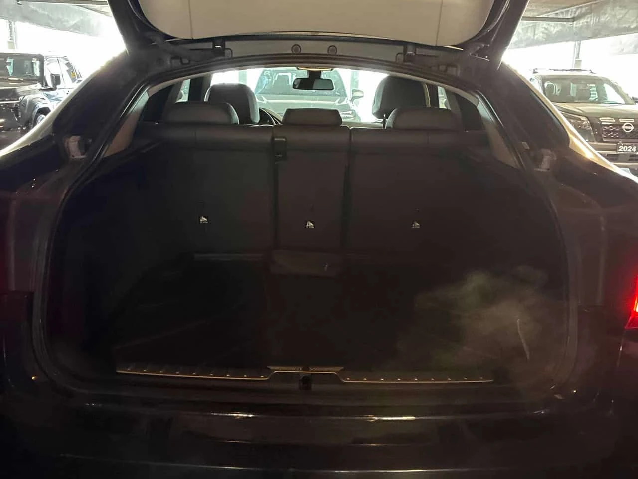 BMW X6 xDrive35i  CARFAX | Mobile.bg � ����������� 13