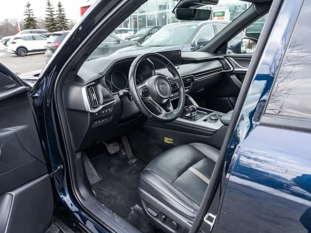 Mazda CX-90 * GT P AWD * ПОДГРЕВ * ОБДУХВАНЕ * ПАНОРАМА * 360, снимка 8 - Автомобили и джипове - 54112940