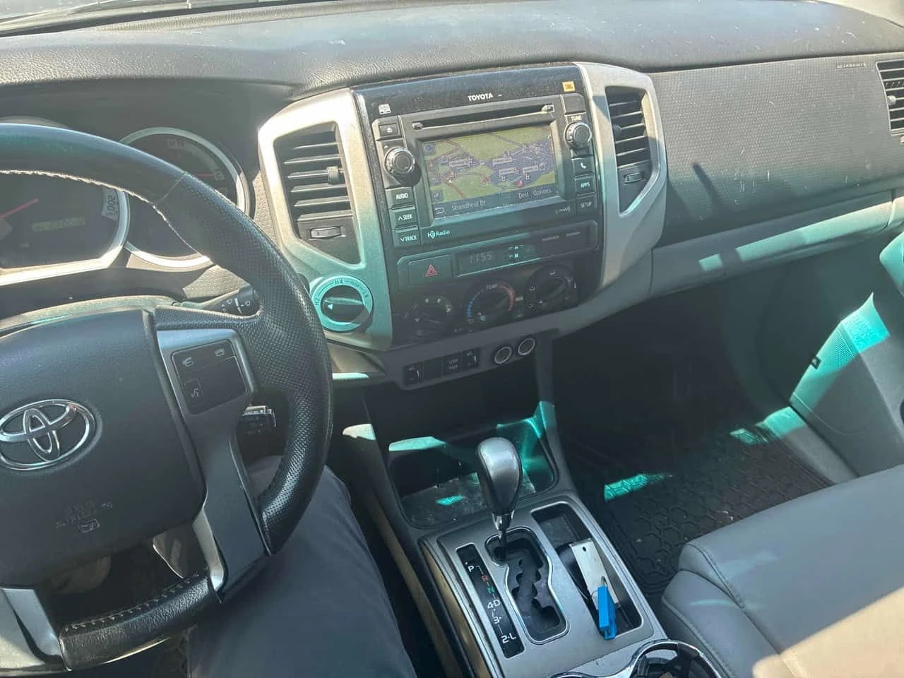 Toyota Tacoma * 4WD Double Cab V6 Auto* АВТОКРЕДИТ* , снимка 9 - Автомобили и джипове - 54657435
