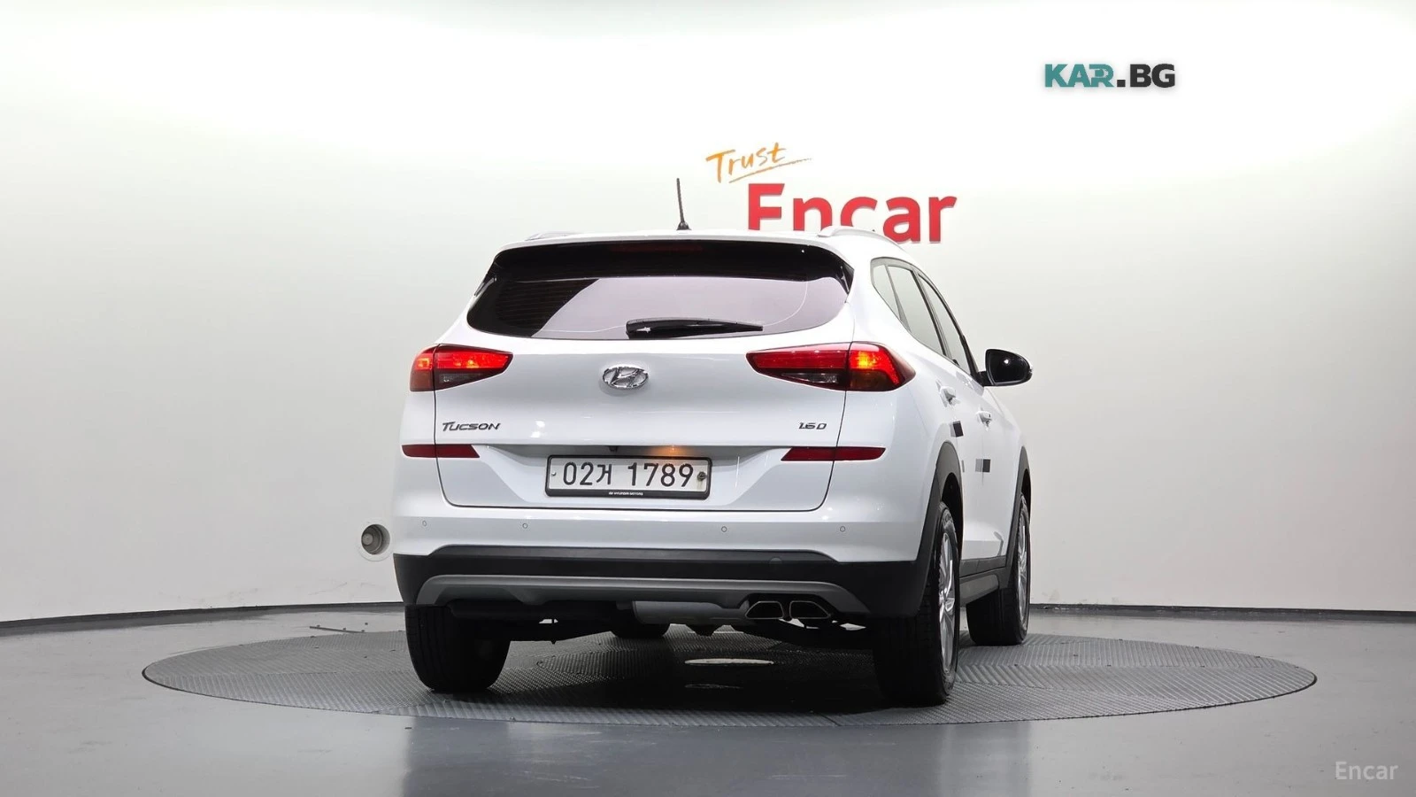 Hyundai Tucson ПОДГРЕВ* КАМЕРЕА* ДВА КЛЮЧА* СЛЕД НА ЛЕНТИ, снимка 4 - Автомобили и джипове - 56195130