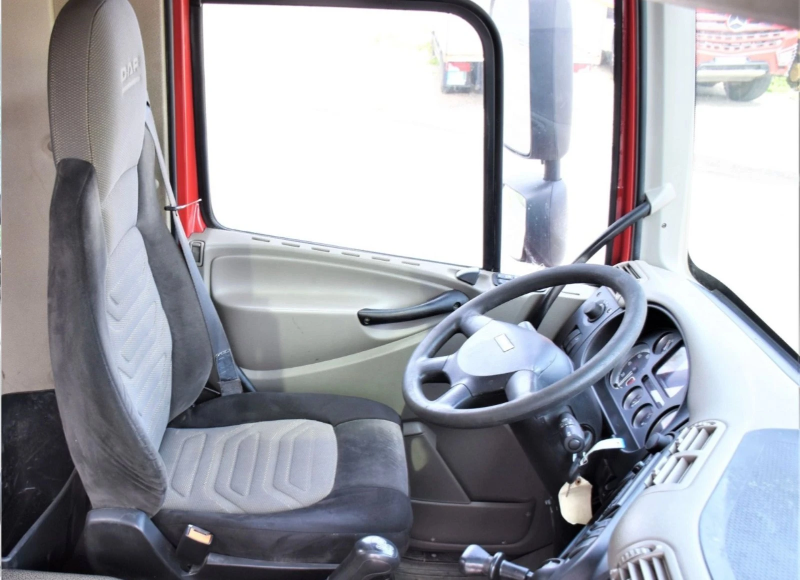 Daf CF ЛИЗИНГ///6.80 м + PK 18002-EHC+ PILOT /8x4 - изображение 6