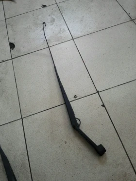 Рамо чистачка ляво Киа Каренс