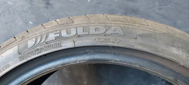 Гуми Летни 225/40R18, снимка 5 - Гуми и джанти - 33966063