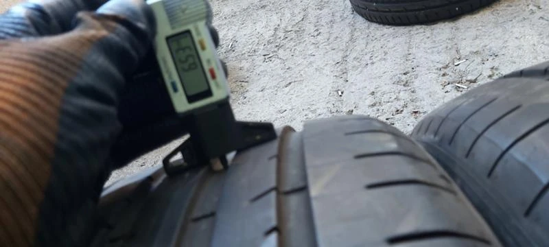 Гуми Летни 225/40R18, снимка 4 - Гуми и джанти - 33966063