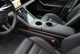 Porsche Taycan Turbo S = Carbon Interior & Exterior= Гаранция, снимка 15