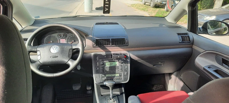 VW Sharan 1.9 TDI 116 Automatic , снимка 14 - Автомобили и джипове - 47631921