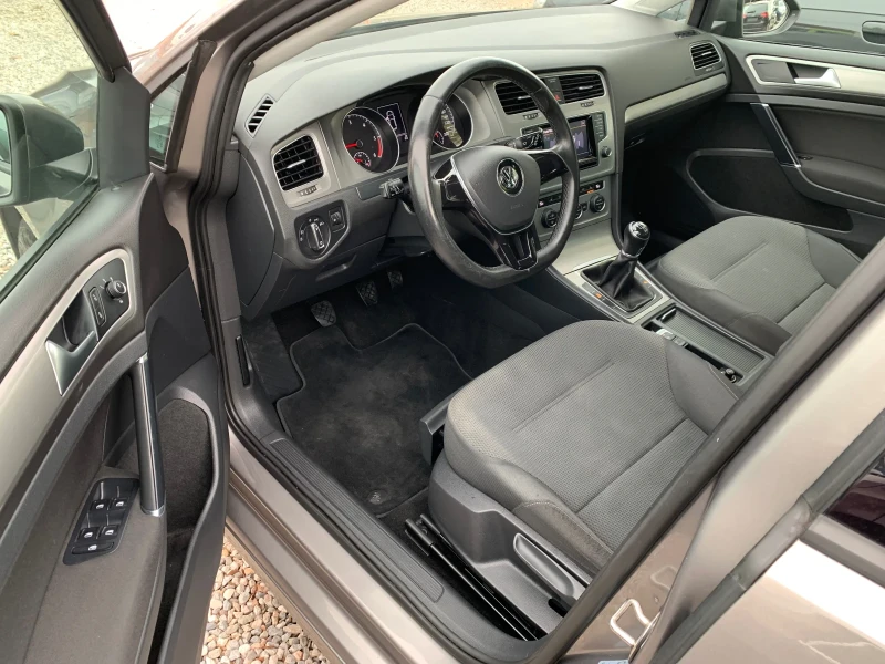 VW Golf 1.6TDI, снимка 8 - Автомобили и джипове - 48079836