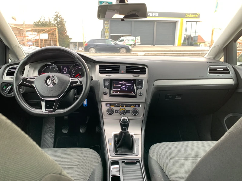 VW Golf 1.6TDI, снимка 7 - Автомобили и джипове - 48079836