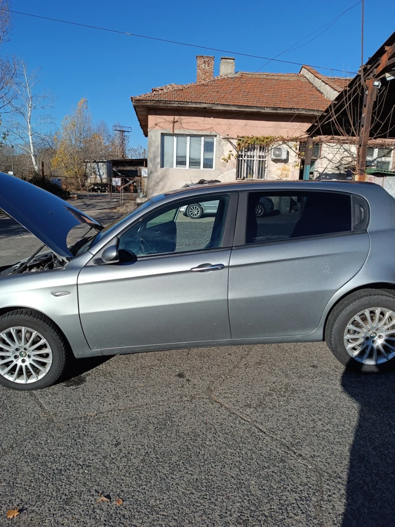 Alfa Romeo 147, снимка 2 - Автомобили и джипове - 48091399