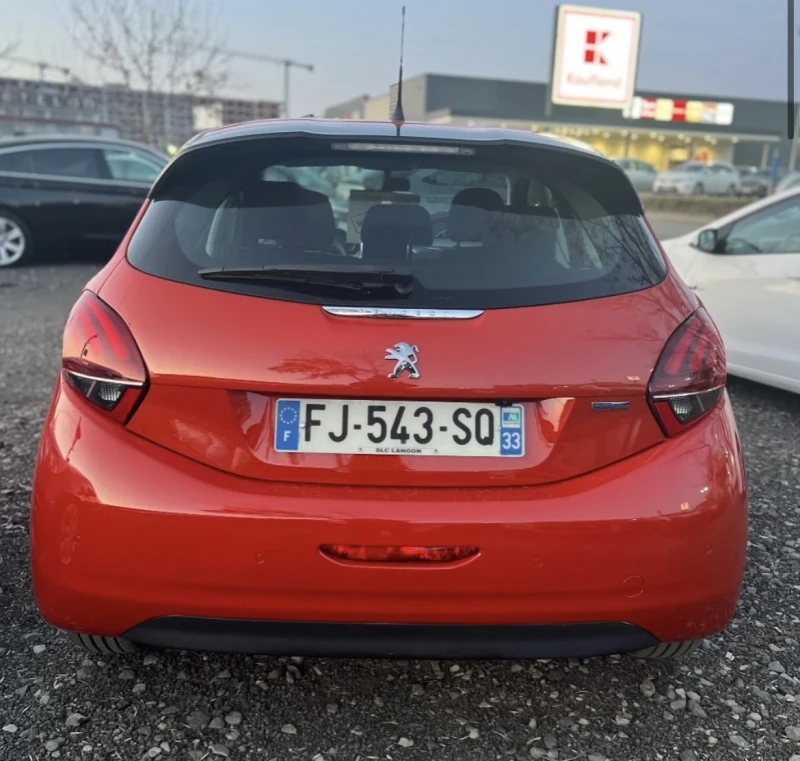 Peugeot 208 1.5, снимка 4 - Автомобили и джипове - 49169467