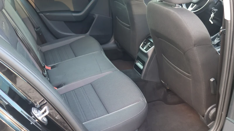 Skoda Octavia SCOUT 4X4 DSG Full LED НАВИГАЦИЯ ДИСТРОНИК , снимка 10 - Автомобили и джипове - 51221591